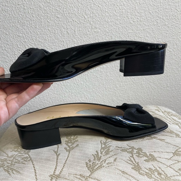 Salvatore Ferragamo Patent Leather Bow Open-toe Slides 8B - Picture 4 of 9